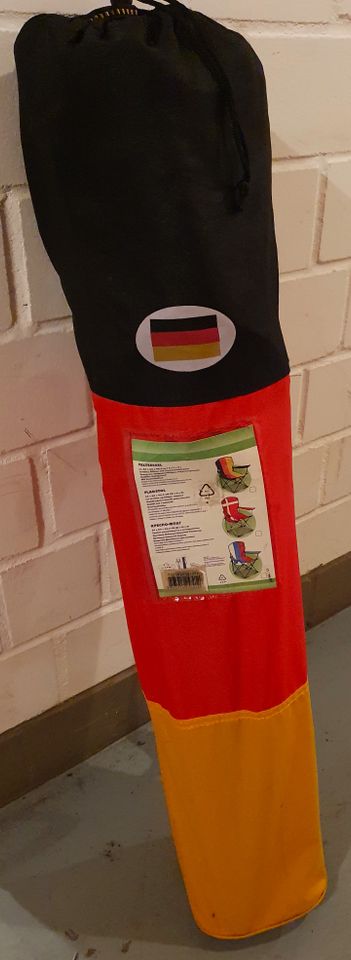 Fußball-EM  Falltsessel groß mit Tragetasche in Berlin