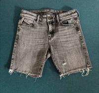 Diesel kurze Jeans Hose grau Gr. 34 / XS - top Zustand Niedersachsen - Lüneburg Vorschau