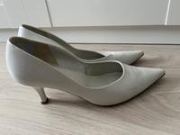 Pumps von Gabor (Creme) Hessen - Taunusstein Vorschau