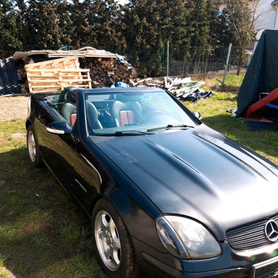 Mercedes slk 230.. 2400e vb in Bielefeld