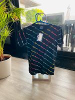 T-Shirt schwarz bunt Champion Neu 20€ Jungen M 10 J 140 Hessen - Limburg Vorschau