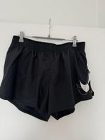Nike Dri Fit Funktionsshorts Damen Hessen - Hanau Vorschau