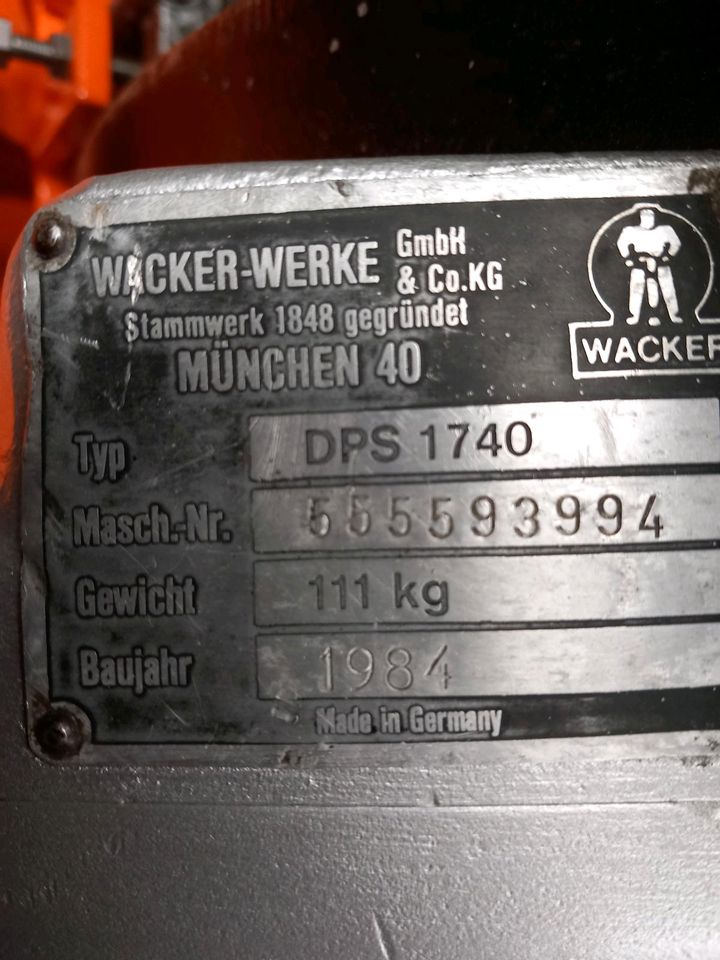 Rüttelplatte Wacker DPS1740 in Rehe