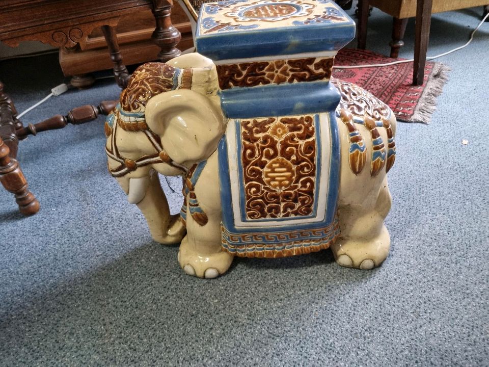 Blumenhocker Elefant aus Keramik in Niedersachsen - Obernkirchen | eBay  Kleinanzeigen ist jetzt Kleinanzeigen