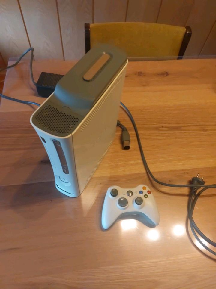 Xbox360  + Controller in Lippstadt