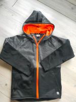 Sportjacke Jacke Sport Jungen Gr 134/140 H&M Sachsen - Chemnitz Vorschau