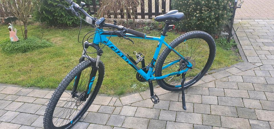 GIANT Talon 3 29 Zoll Mountainbike MTB in Kamp-Lintfort