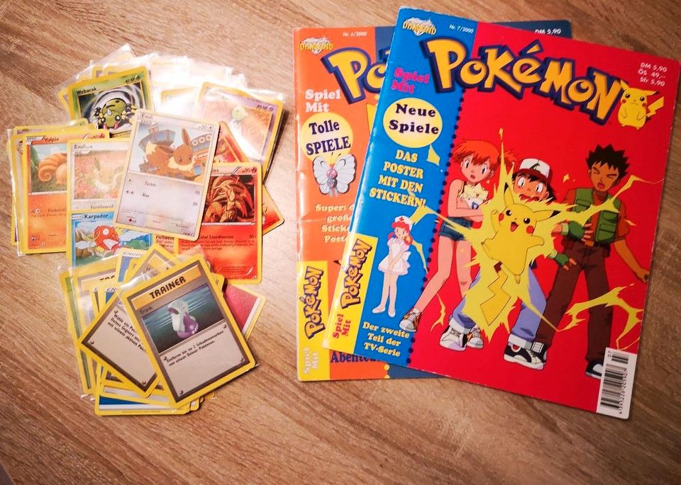 Pokémon Paket: Stickeralbum, Karten, Fanbücher in Burg (Spreewald)