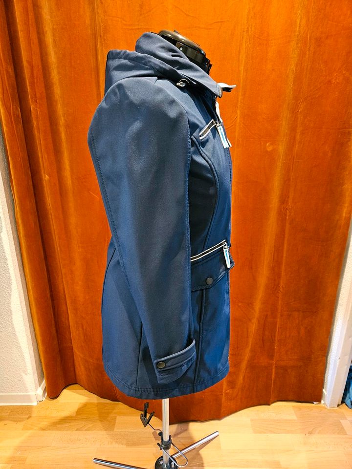 Blaue Softshelljacke Kurzmantel von Bonita Gr. 40 in Berlin