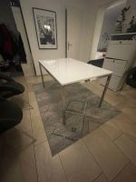 Weißen Tisch mit silbernen Tischbeinen Düsseldorf - Eller Vorschau