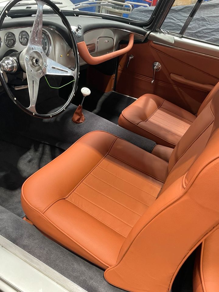 Maserati 3500 GT Sitze/Sitzbezüge in Kumhausen
