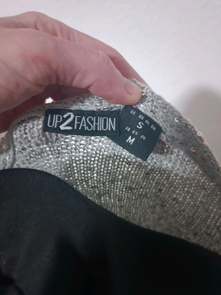 Up2 Fashion Pullover Pulli Grau Silber Pailetten Gr.S 36/38Top in Wistedt