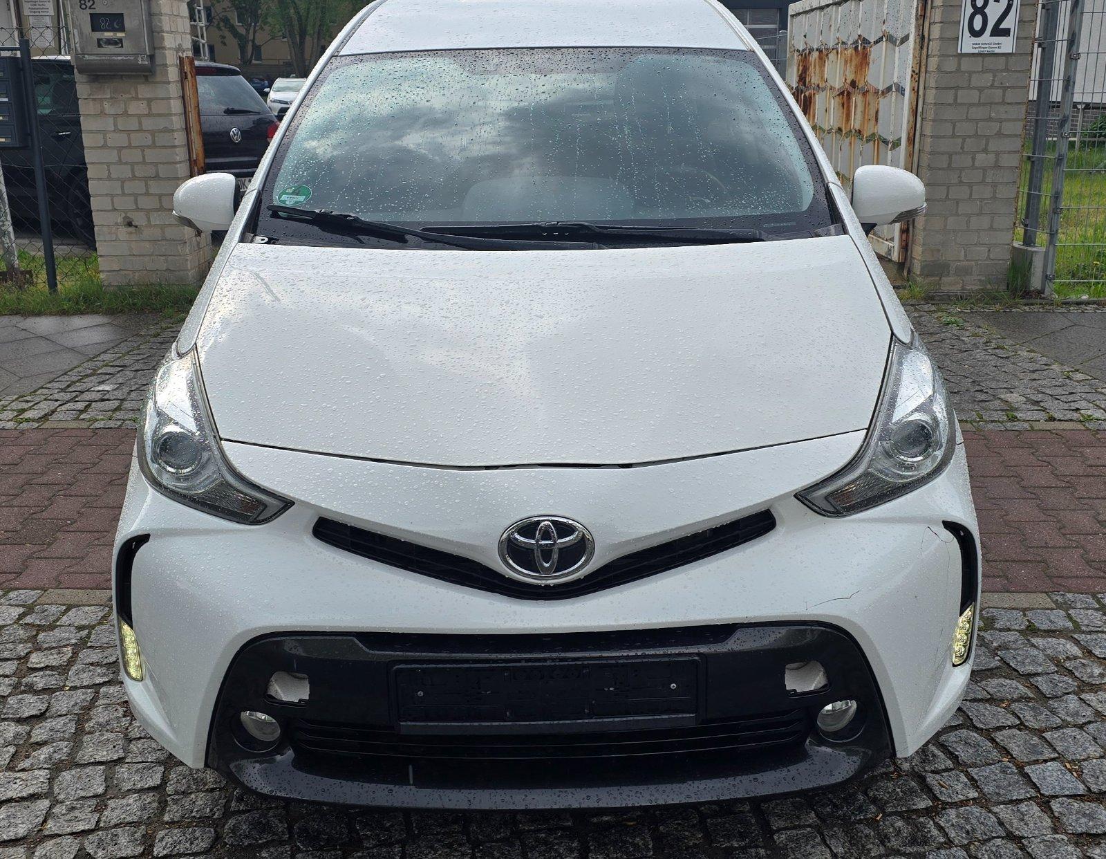 Abbildung des Autos Toyota Prius Plus + Bj 2…