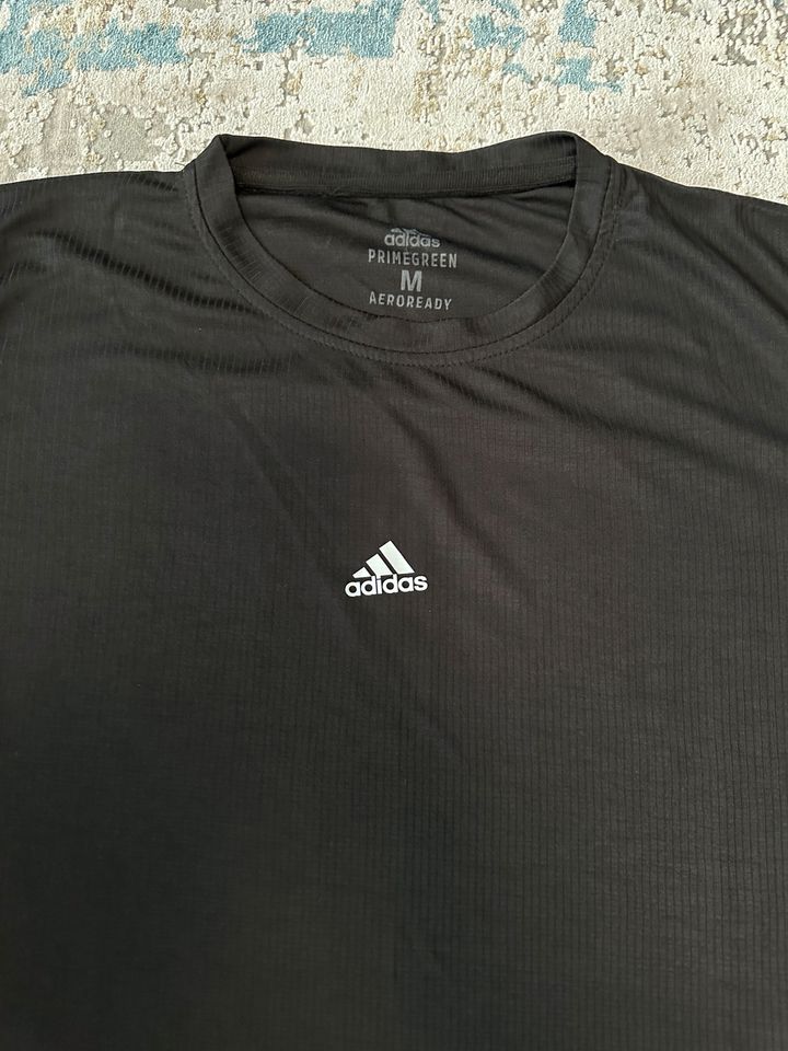 Adidas Herren T-Shirt /Trikot/Traningsshirt /Neu Unbenutzt Gr;M in Duisburg