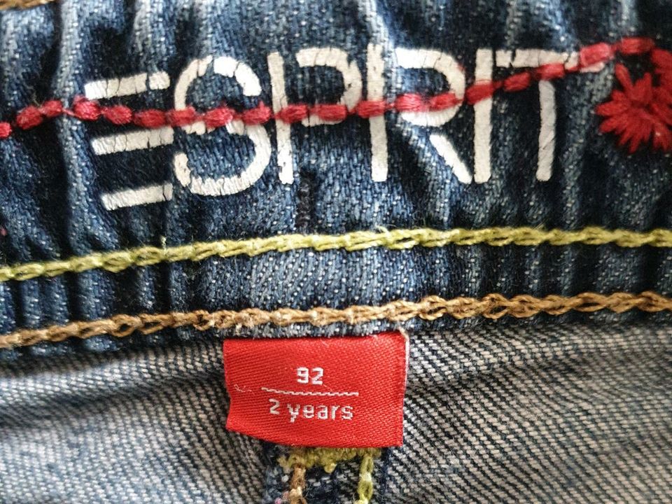 Jeans von Esprit, schmal geschnitten, Größe 92 in Hüfingen