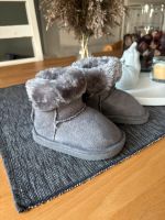 Baby Boots H&M Gr. 18/19 grau Babyschuhe Krabbelschuhe Bayern - Lutzingen Vorschau