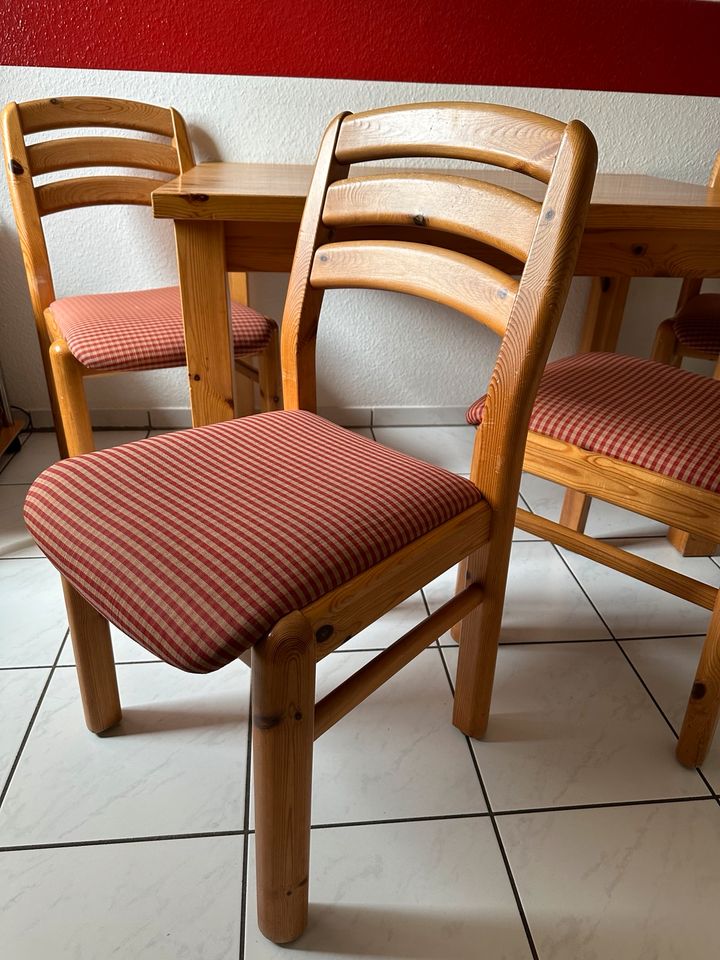 Essecke Sitzgruppe 5 Stühle 1 Tisch Fichte robust gepflegt in Nottuln