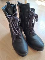 Stiefeletten von Mustang dunkel blau Gr. 39 Niedersachsen - Hildesheim Vorschau