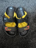 Original Moncler Leder Sandalen Gr.38 Schwarz Top Nordrhein-Westfalen - Bad Oeynhausen Vorschau