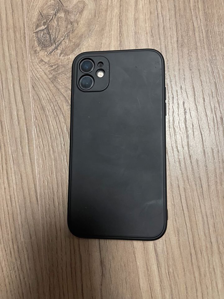 iPhone 11 64gb schwarz mit Hülle und Folie in Frankfurt am Main