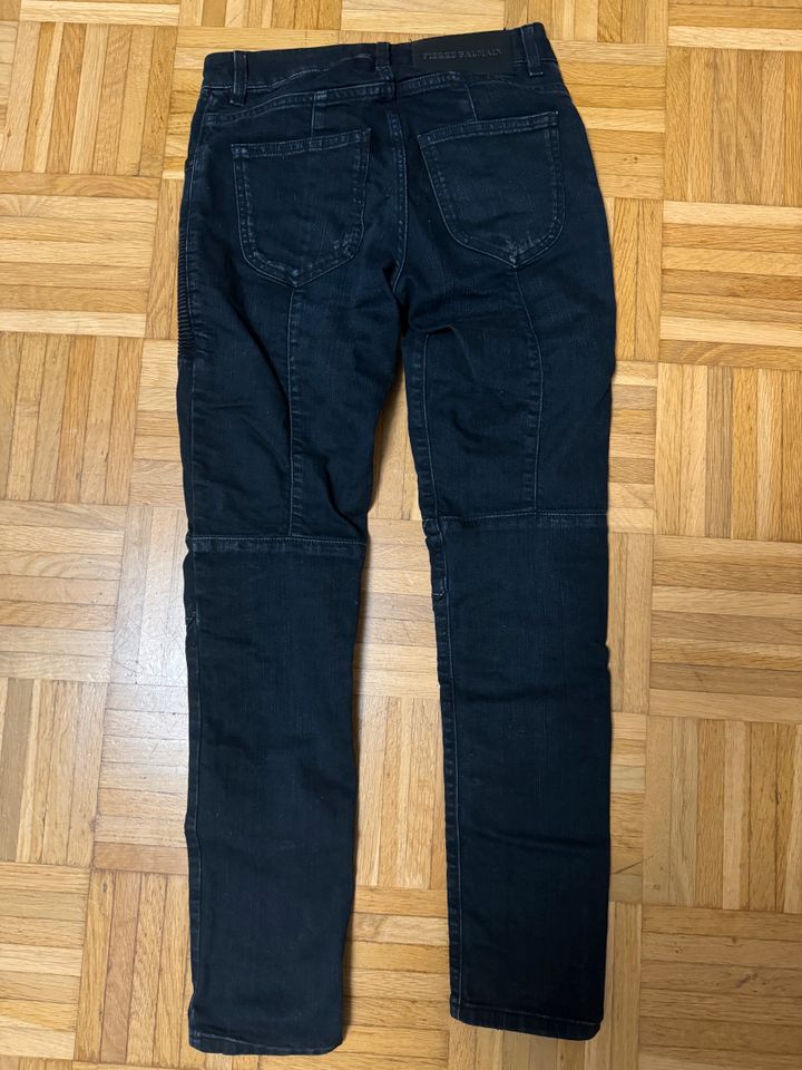 Pierre Balmain Jeans W25 in Köln