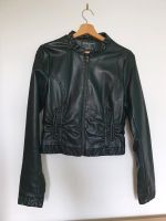 Jacke schwarz Stradivarius gr. M /36 Kunstleder Hessen - Maintal Vorschau