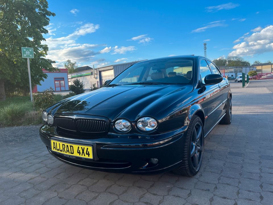 Jaguar X-Type 2.5 V6 Sport Allrad 4x4 Tüv bis 11-2025 in Holzminden