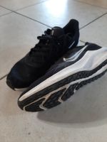 Nike Sneaker/Sportschuhe Gr. 42,5 Niedersachsen - Soltau Vorschau