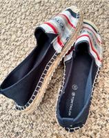 Tom Tailor Espadrilles Ballerina NEU Maritim Gr. 37 blau rot weiß Aubing-Lochhausen-Langwied - Aubing Vorschau