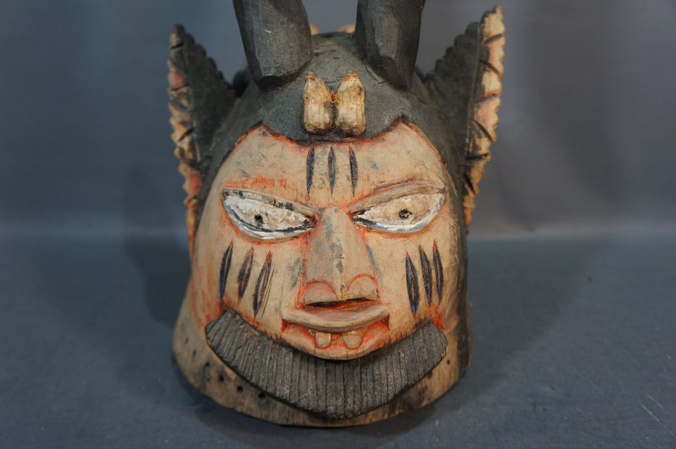 Vintage Maske / Helmmaske aus Nigeria / Yoruba / Afrika in Düsseldorf