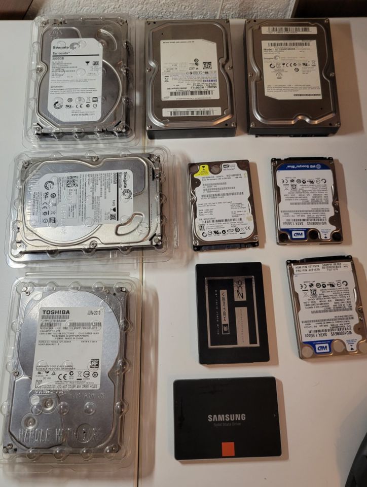 Festplatten Konvolut HDD SSD 3,5 2,5 Seagate Samsung IDE SATA in Ratingen