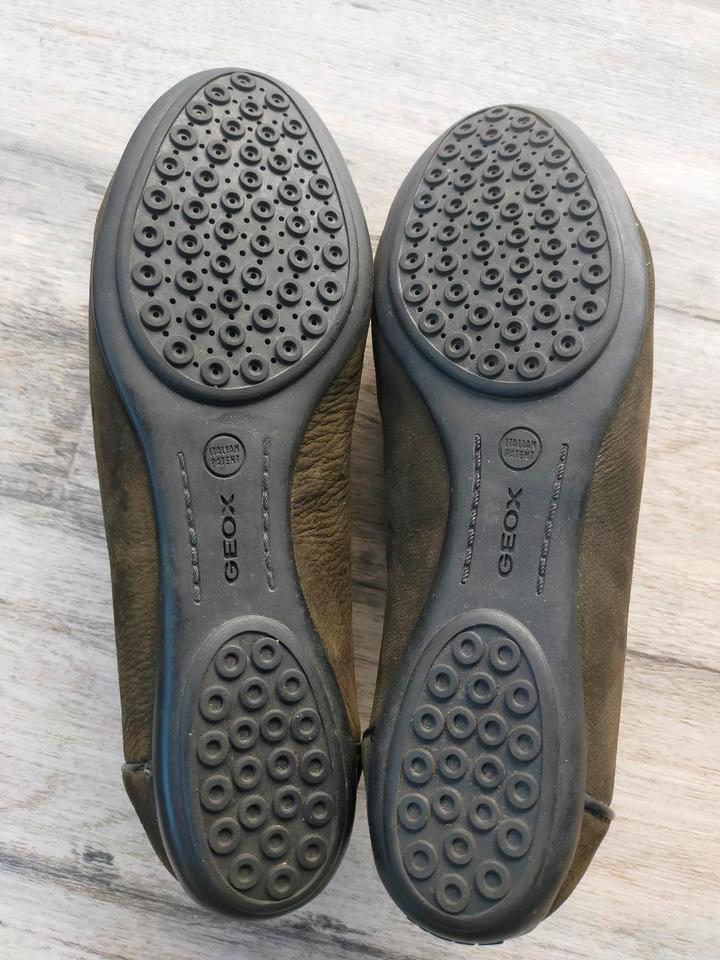Geox Ballerina, Mokassins, oliv-grün, Leder, Größe 38 / 38,5 in Bremerhaven