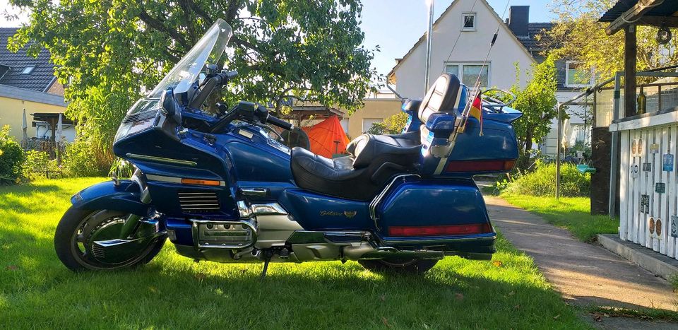 Honda Gold Wing Goldwing 1500 mit "Showbeleuchtung" Tausch in Siegburg