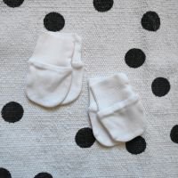 H&M Kratzhandschuhe anti-kratz-fäustlinge Baby weiß 2 Paar vorhan Hamburg - Altona Vorschau