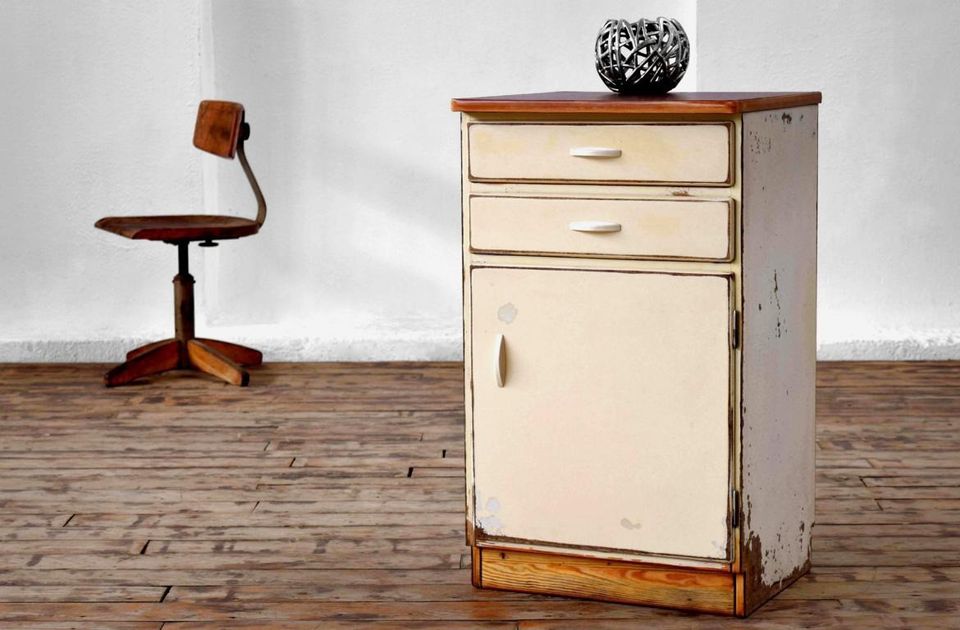 Schrank Shabby Weiß Antik Alt Vintage Holz Bauhaus Sideboard in Dresden