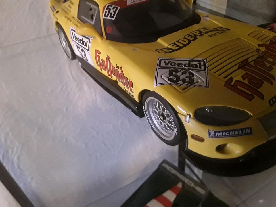 Dodge  Viper  Veedol VLN   24h  legendär   1: 18 in Köln