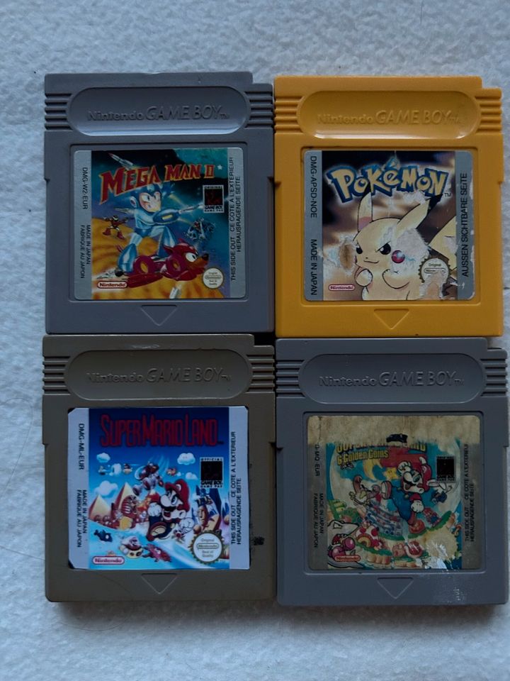 Game Boy Classic + 8 Spiele in Bremen