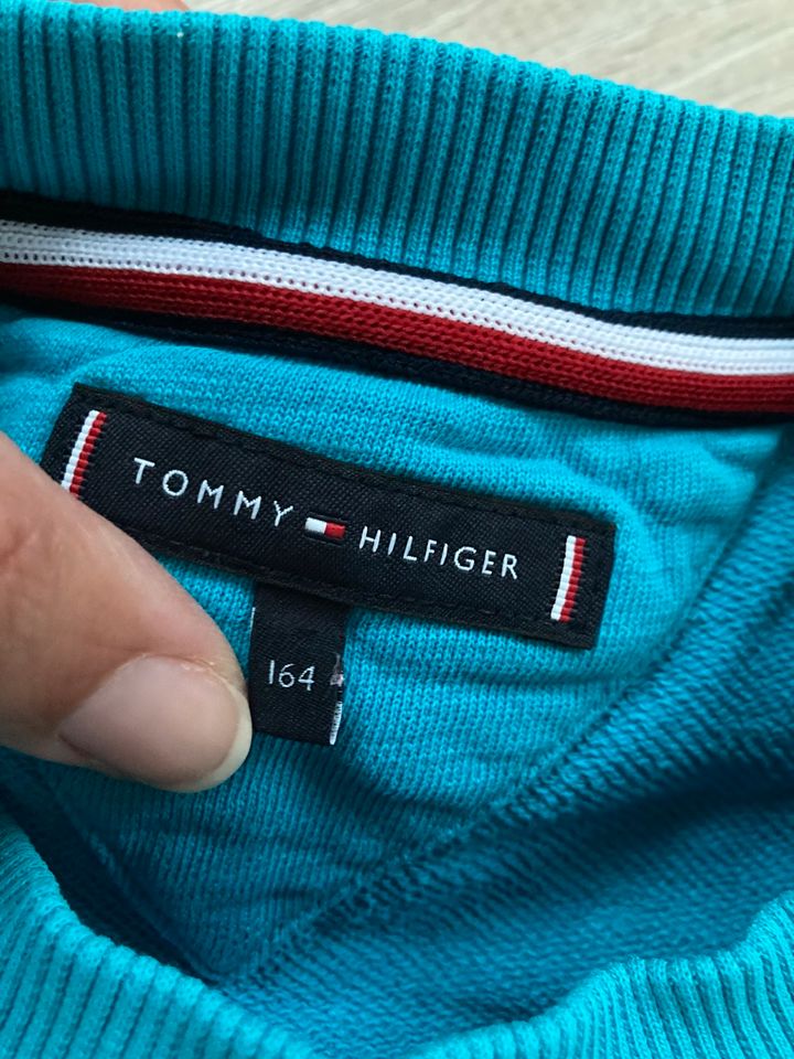 Tommy Hilfiger ~ Sweatshirt Pullover ~ Gr. 164 in Kritzmow