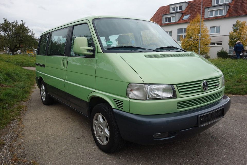 Volkswagen T4 Multivan TOPSTAR*AHK*KLIMA*7-SITZE*BETT*TISCH in Gomaringen