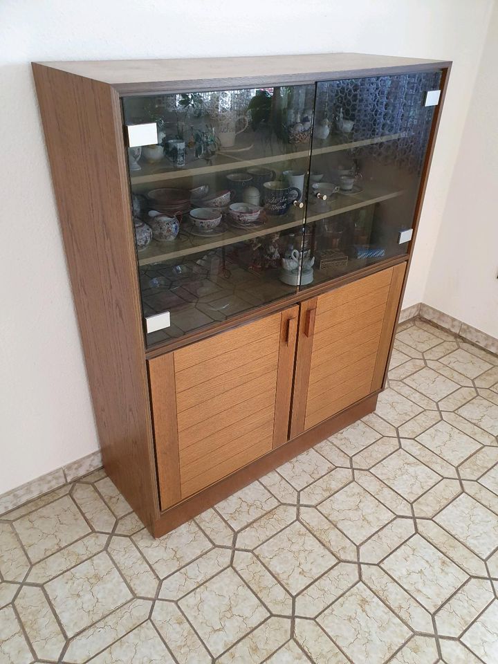 Highboard Vitrine Sideboard Eiche braun Glas smoke Kommode in Olfen