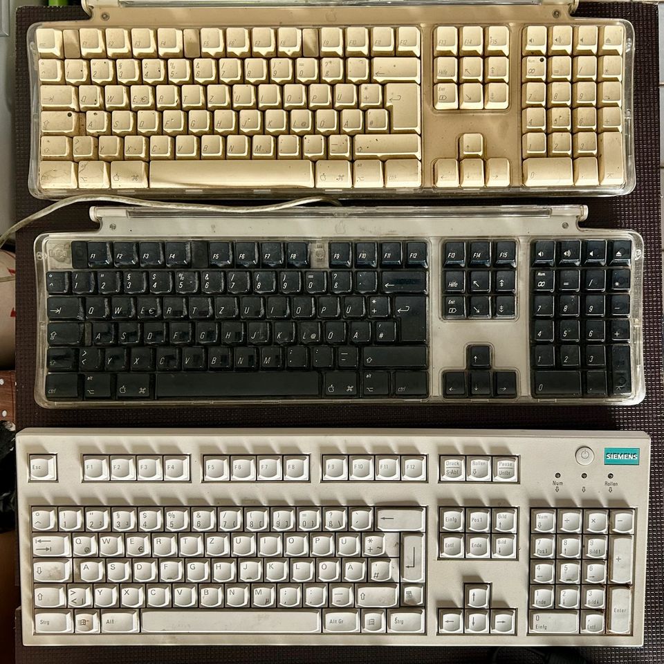 Diverse Keyboards für PC und Apple (80er/90er Jahre) in Bad Homburg