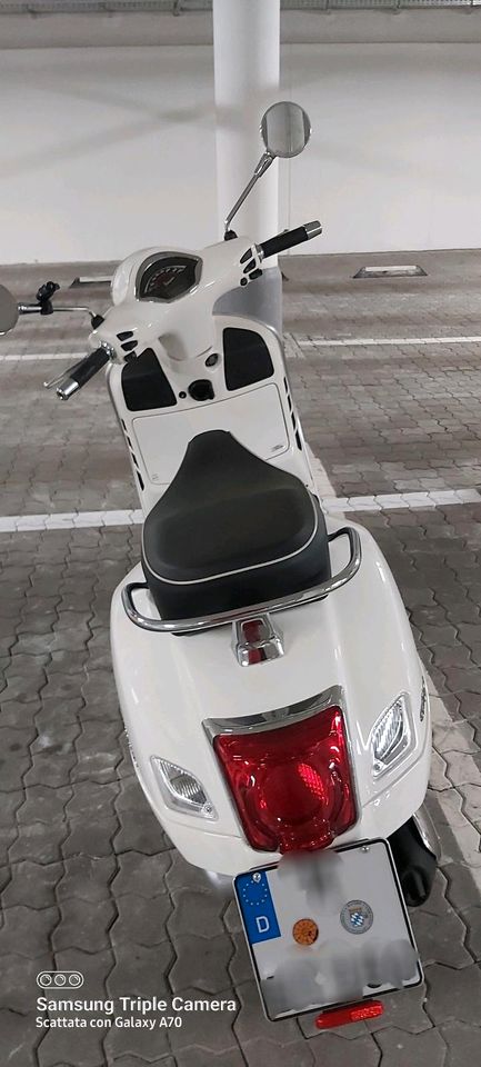 Vespa GTS 125 Super in München