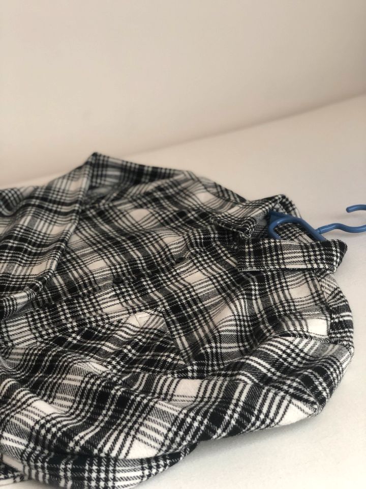 Boohoo Man Flannel Hemd schwarz weiß kariert Gr. S wie Neu in Völklingen