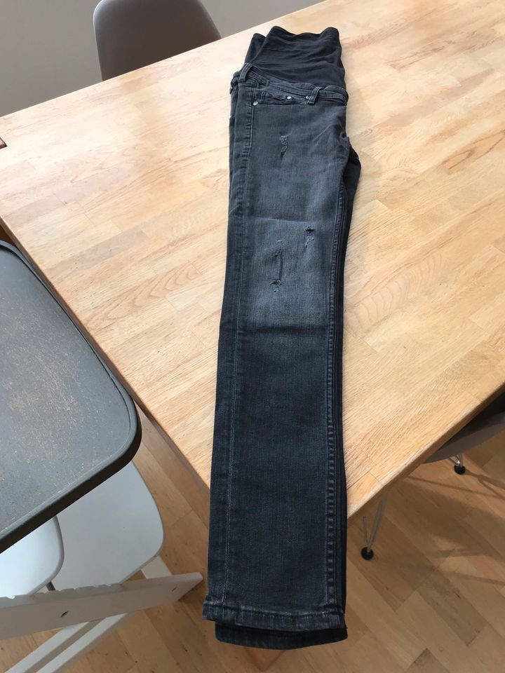 Schwangerschaftsjeans used look skinny fit 36 in München