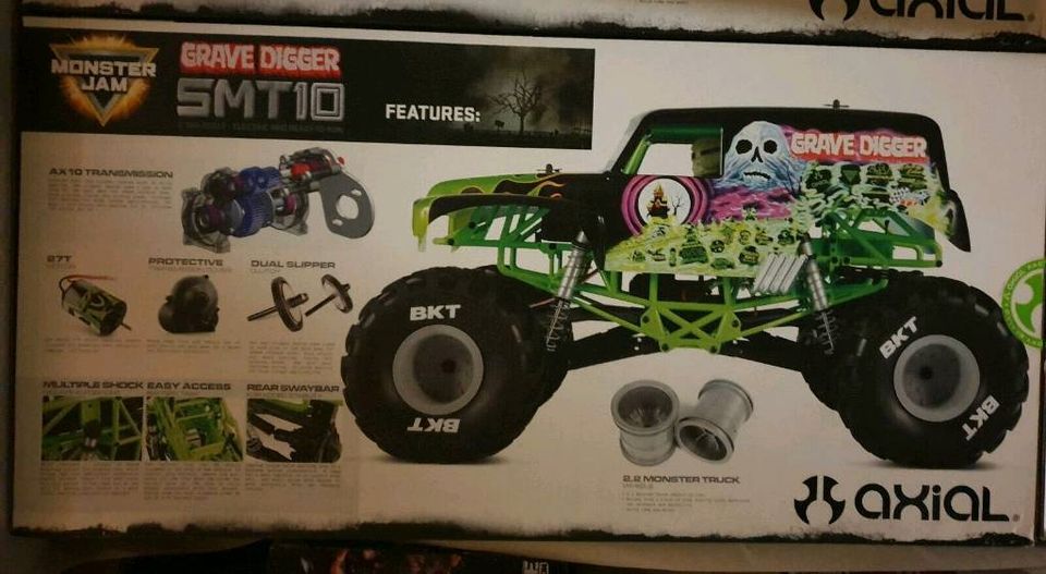 Monster-Jam Monstertruck Axial Smt-10 Grave-Digger OVP 1:10 RC in Nauheim