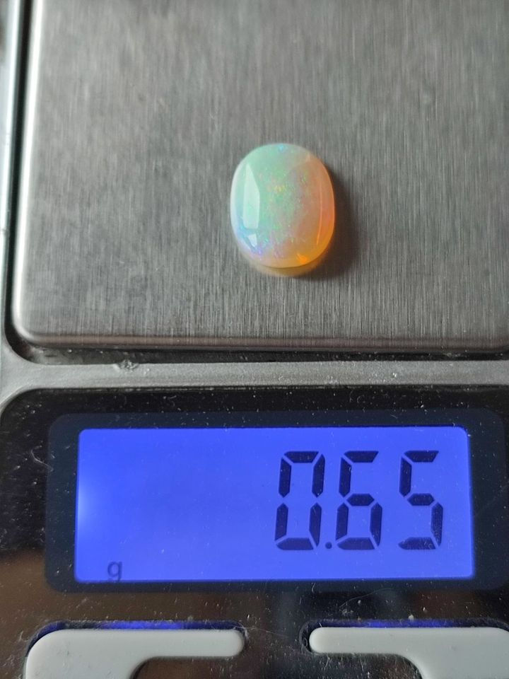 Vollopal - weißer Opal - Loser Edelstein Cabochon in Groß-Gerau