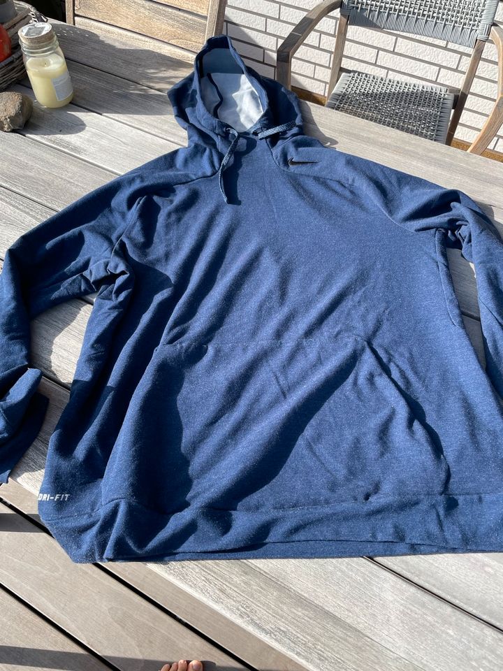 Nike Dri-Fit Herren Hoody Blau Gr. XL in Schauenburg