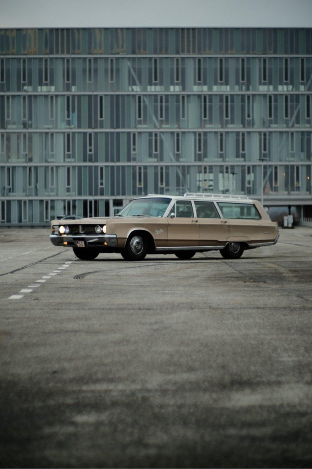 Abbildung des Autos Chrysler Newport Station…