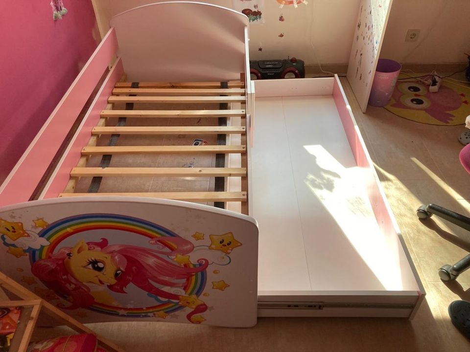 Kinderbett Mädchenbett Kleinkind 80x160 in Gnoien