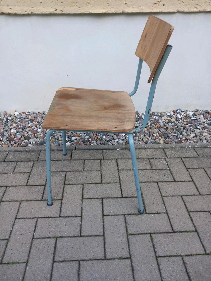 Vintage Retro Stuhl, ehemaliger Schulstuhl in Wismar